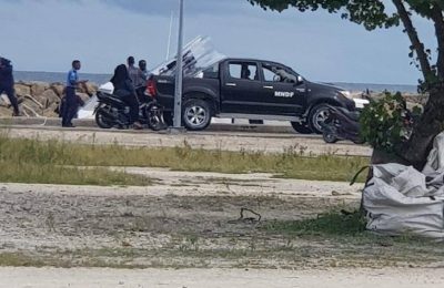 ފެލިވަރުގައި މަސްވެރިން ކުރަމުންގެންދާ މުޒާހަރާ 