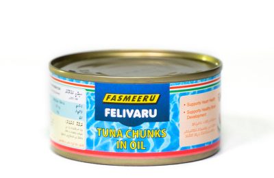1573818938Chunks in Oil