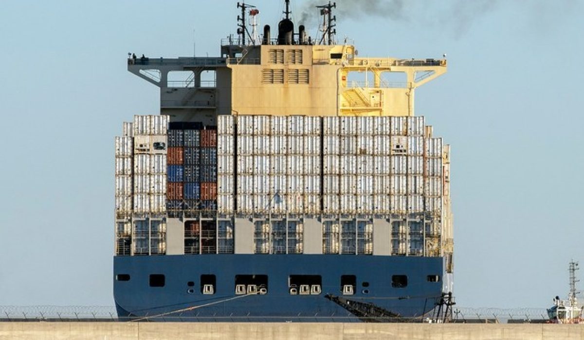 Container,Ship,While,Docking,In,Genoa,Harbor,Italy