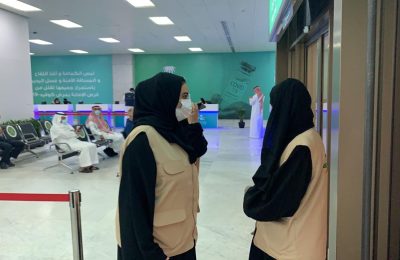 ސަޢުދި ޢަރަބިއްޔާގައި ކޮވިޑް-19 ވެކްސިން ޢާންމުންނަށް ދޭންފެށުން-: ފޮޓޯ: ޢުކާޒް