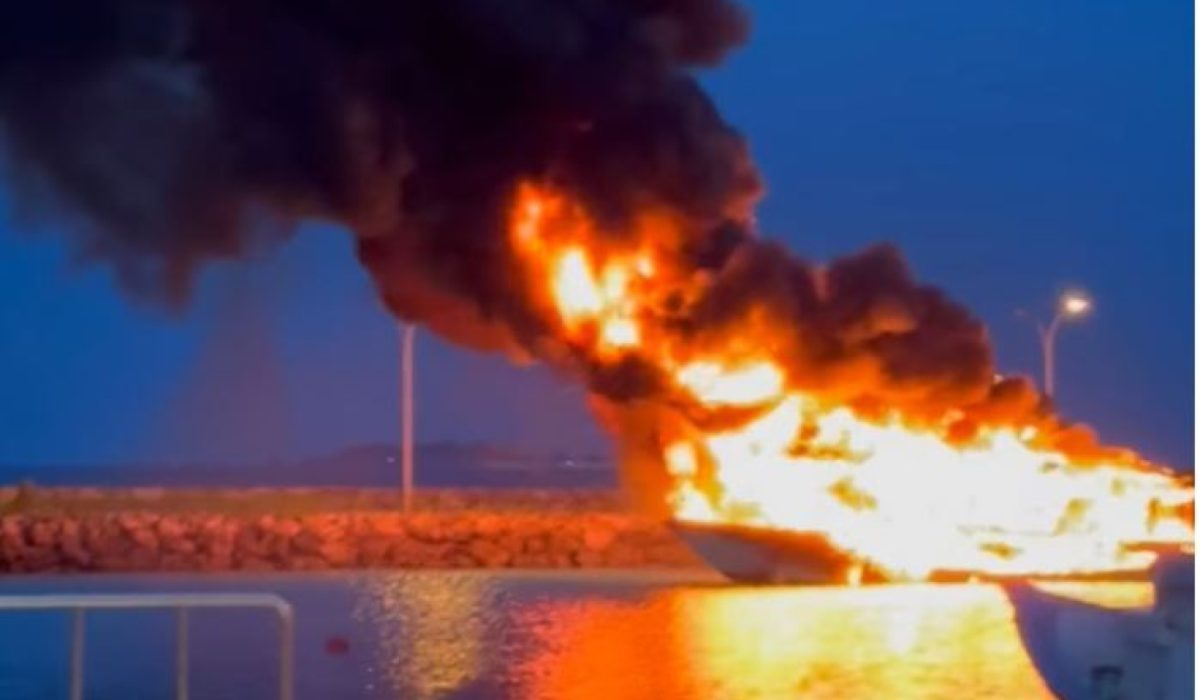 Himandhoo Launch fire