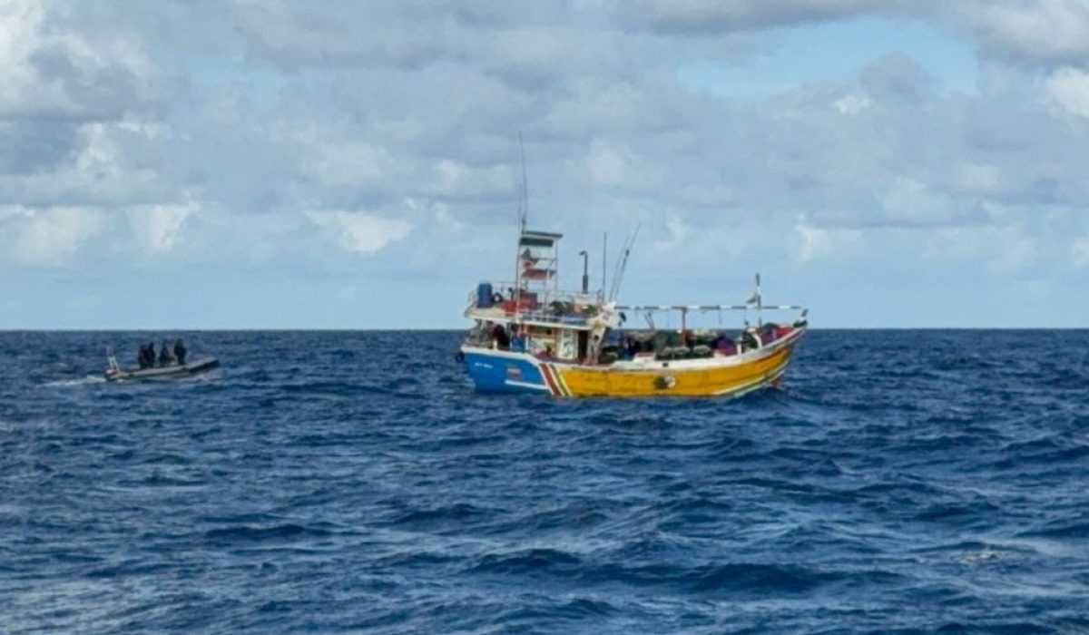 MNDF Mas boat