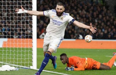 LONDON, ENGLAND - APRIL 06: Karim Benzema,, player of Real Madrid, is celebrating the goal during the UEFA Champions League Quarter Final Leg One match between Chelsea FC and Real Madrid at Stamford Bridge on April 06, 2022 in London, England. (Photo by Antonio Villalba/Real Madrid via Getty Images)