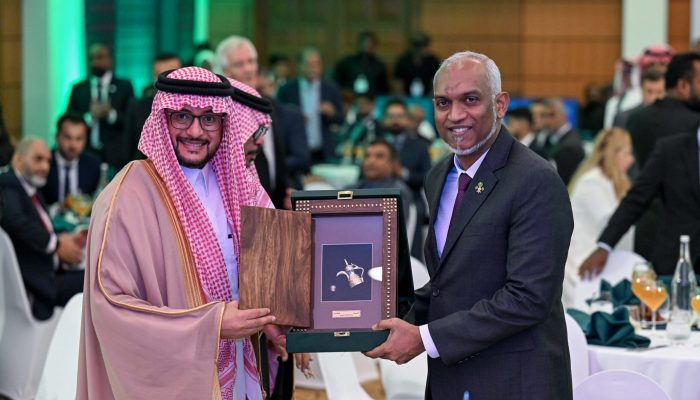 Saudi Gaumee dhuvas Muiz