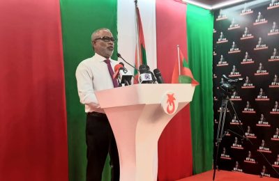މިނިވަންކަމުގެ ދިފާޢުގައި ދިވެހިންގެ ނަމުގައި ޕީޕީއެމުން ފެށި ކެމްޕޭނުގައި އަދުރޭ ވާހަކަ ދައްކަވަނީ: ފޮޓީ ޕީޕީއެމް މީޑިޔާ