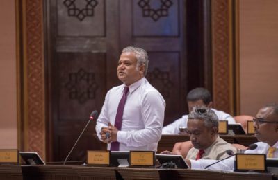 ކައުންސިލް އިންތިޚާބުގެ ޚާއްޞަ ޤާނޫނަށް އިޞްލަޙު ހުށައެޅުއްވި މެމްބަރު ޢަލީ ނިޔާޒް-: ފޮޓޯ: މަޖްލިސް