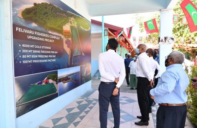 ރައީސް ފެލިވަރަށް ވަޑައިގަތުން. ފޮޓޯ: ރައީސްއޮފީސް