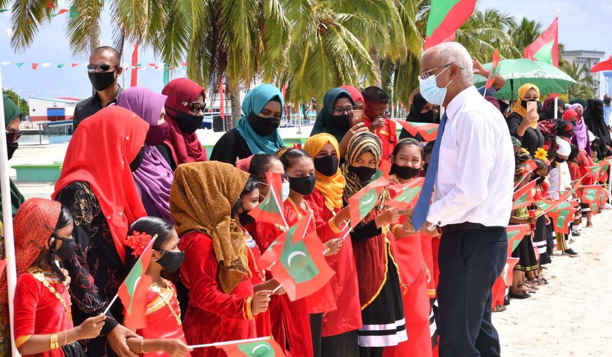 ރައީސް ހޯރަފުއްޓަށް ކުރެއްވި ދަތުރުފުޅުގެ ތެރެއިން. ފޮޓޯ:ރައީސްއޮފީސް