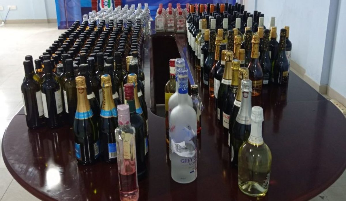 villigilipolicealcoholdisposal-876x557